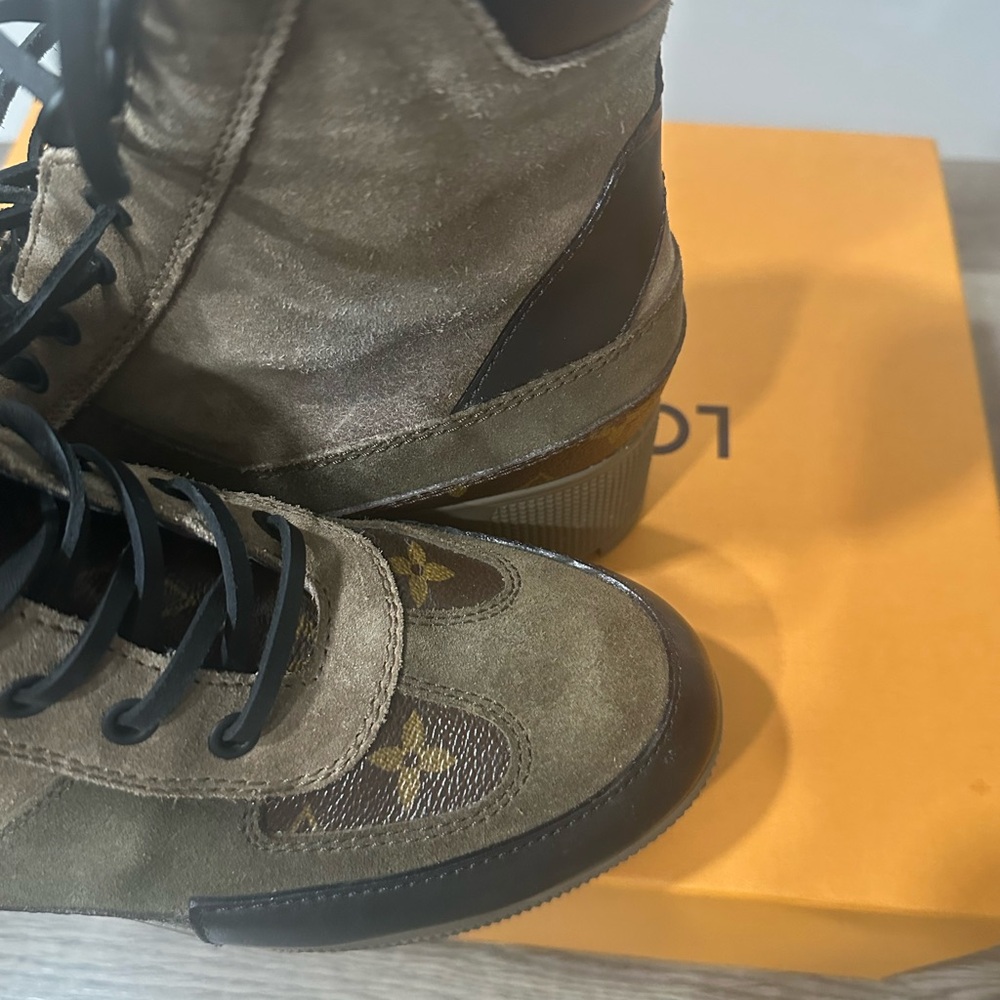 Louis Vuitton Boots - Picture 5 of 6